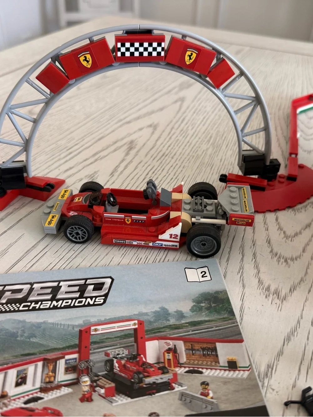 LEGO Speed Champions Ferrari Ultimate Garage 75889